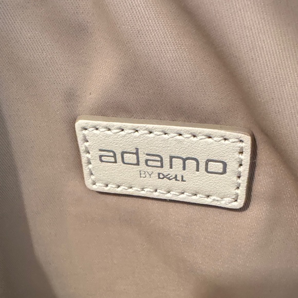 Tumi | Cream Leather Laptop Sleeve - Picture 5 of 10